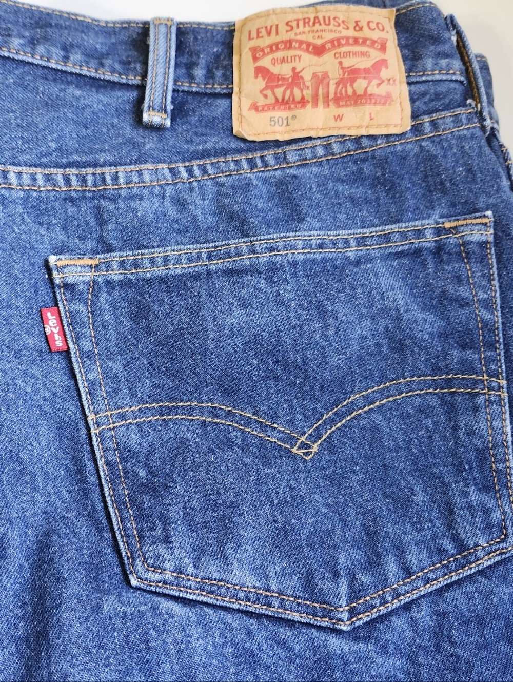 Levi's Men's 501 Straight Fit Blue Denim Jeans - 46x27.5 Button Fly